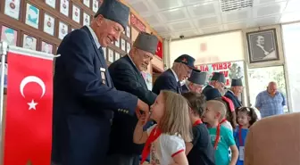 Minik yürekler, gazi dedelerini unutmadı
