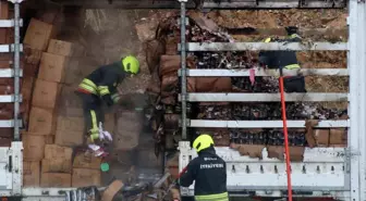 TEM Otoyolu'nda Züccaciye Yüklü Kamyonda Yangın Çıktı