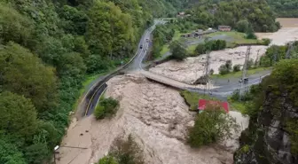 Artvin'de Taşkın ve Sel Felaketi: Ekipler Kurtarıcı Rolünde