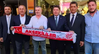 Adalet Bakanı Yılmaz Tunç, Antalya'da Esnafı Ziyaret Etti