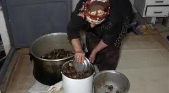 Bayburt'ta Kışlık Kavurma Geleneği Devam Ediyor