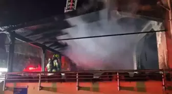Bursa'da Terkedilmiş Binada Yangın Çıktı