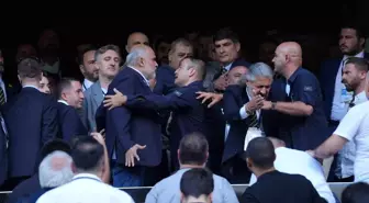 Fenerbahçe Genel Kurulu'nda Gergin Anlar