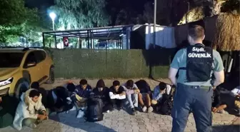 Seferihisar'da 14 Düzensiz Göçmen Yakalandı