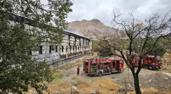 Kayseri'de Mobilya Fabrikasında Yangın Çıktı