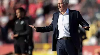 Jose Mourinho Benfica ile İlk Maçında Galip Geldi
