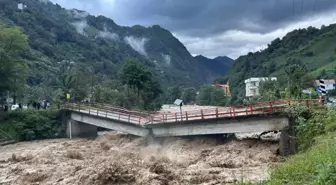 Rize'deki sel felaketinden etkilenenlere 4 milyon liralık destek
