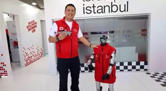TEKNOFEST'te robot köpek ve insansı robotlar ilgi odağı oldu