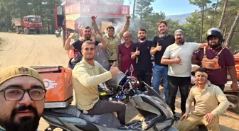 Alanya'daki Orman Yangınında Motokuryelerden Destek