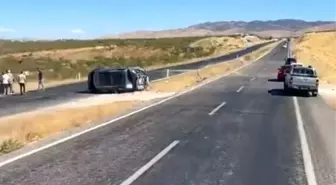 Batman'da Hafif Ticari Araç Takla Attı: 1 Yaralı