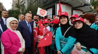 Erdoğan Türkevi'nde Sevgi Gösterileriyle Karşılandı