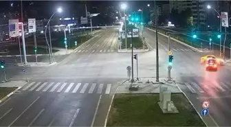 Elazığ'da Taksi ve Otomobil Çarpıştı: 2 Yaralı