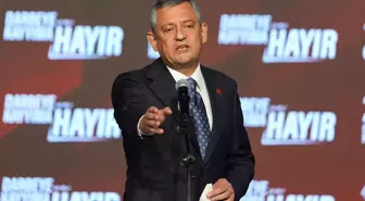 Özel'den kurultayda tarihi çağrı: Ben dahil herkes için güvensizlik oyu verin