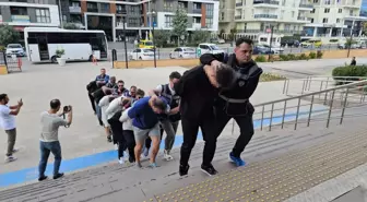 Edirne'de şehit ailesini dolandıran 11 şüpheli adliyeye sevk edildi