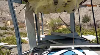 Gölbaşı'nda Şiddetli Rüzgar Konteyneri Uçurumdan Düşürdü