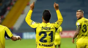 Kasımpaşa - Fenerbahçe Maçı Başladı