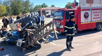 Elazığ'da Devrilen Traktörde 2 Kişi Yaralandı