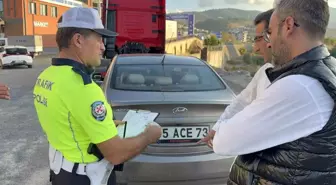 Samsun'da Motosikletli Kurye Trafik Kazası Geçirdi