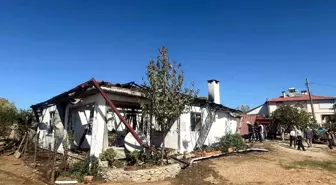 Muğla'da Sabah Çıkan Yangında Ev ve Hayvanlar Zarar Gördü