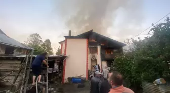 Mudurnu'da Yangın Faciası: 85 ve 83 Yaşındaki Çift Hayatını Kaybetti