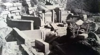 Assos Ören Yeri'nde Anıt Mezar Restorasyonu Başlıyor