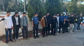Edirne'de 15 Kaçak Göçmen Yakalandı, 1 Organizatör Gözaltına Alındı
