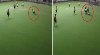 Halı sahada futbol oynayan polis memuru kalp krizi geçirip hayatını kaybetti