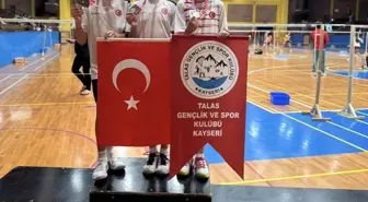 Kayserili Badmintoncular Hırvatistan'da Şampiyon Oldu