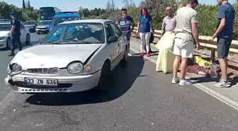 Manavgat'ta Motosiklet ve Otomobil Çarpıştı: 2 Yaralı