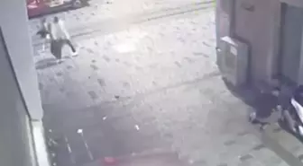 Taksim'de Uyuyan Vatandaşın Cep Telefonu Çalındı
