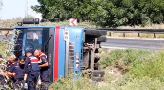 Mersin'de Cezaevi Ring Aracı Şarampole Devrildi: 12 Yaralı