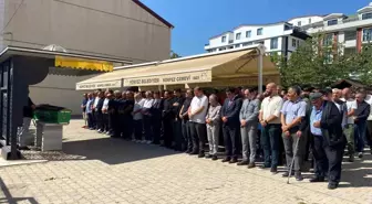 Kocaeli'de 78 Yaşındaki Binnaz Kaya Son Yolculuğuna Uğurlandı