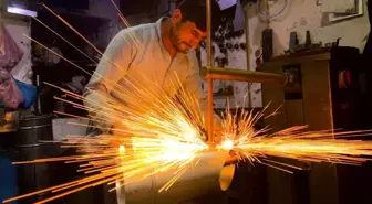 Van'da Sobacılar Çarşısı'nda Soba Üretimi Yeniden Başladı