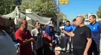 Zabıta müdürü, pazarcı esnafını sıraya dizip azarladı: Şımarıyorsunuz
