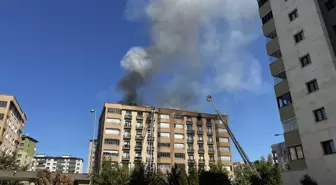 Kayseri'de 8 Katlı Binada Yangın Çıktı