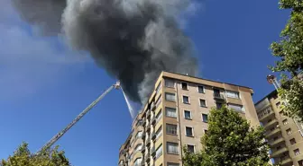 Kayseri'de 8 Katlı Binanın Çatısında Yangın