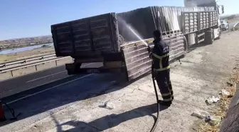 Batman'da Tırın Dorsesinde Yangın Çıktı