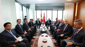 Erdoğan, Vietnam Devlet Başkanı ile Görüştü