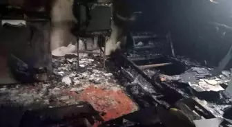 Kastamonu'da Elektrik Kontağından Yangın: İki Katlı Ev Kül Oldu