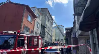 Fatih'te 5 Katlı Binada Yangın Çıktı