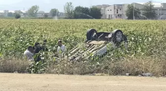 İnegöl'de Hafif Ticari Araç Takla Attı, Sürücü Yaralandı