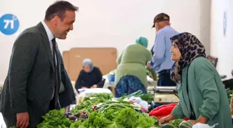 Bilecik Valisi Sözer Kapalı Pazar'ı Ziyaret Etti