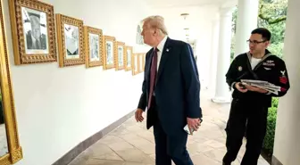 Beyaz Saray'da Biden'ın Portresi Yerine Otomatik İmza Makinesi
