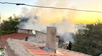 Kayseri'de Anneanne, Yangını Erken Fark Ederek Torunlarını Kurtardı