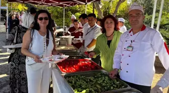 Eskişehir Osmangazi Üniversitesi'nde Geleneksel Pilav Günü Etkinliği Düzenlendi