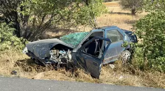 Afyonkarahisar'da Takla Atan Otomobilde 3 Yaralı