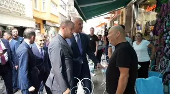 Kültür ve Turizm Bakanı Ersoy, Beyoğlu'nda Esnaf ve Muhtarlarla Buluştu