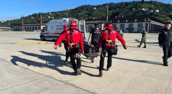 Rize'de Sel Faciası: Mahsur Kalan Kadın Helikopterle Kurtarıldı