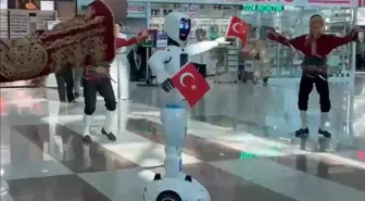 Esenboğa Havalimanı'nda Robot ve Seymen Dansı Şov!