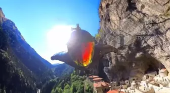 Sümela Manastırı'nda WingSuit Atlayışı